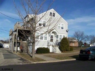 Braddock Apartments in Somers Point, NJ - Building Photo