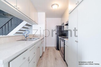 7384 Franklin Blvd in Sacramento, CA - Building Photo - Building Photo