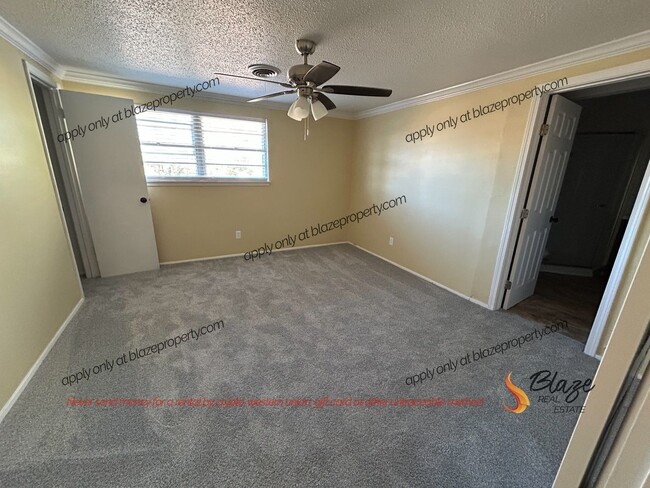 5712 Everett Ave in Amarillo, TX - Foto de edificio - Building Photo