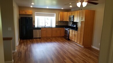 935 Kaipii St in Kailua, HI - Building Photo - Building Photo