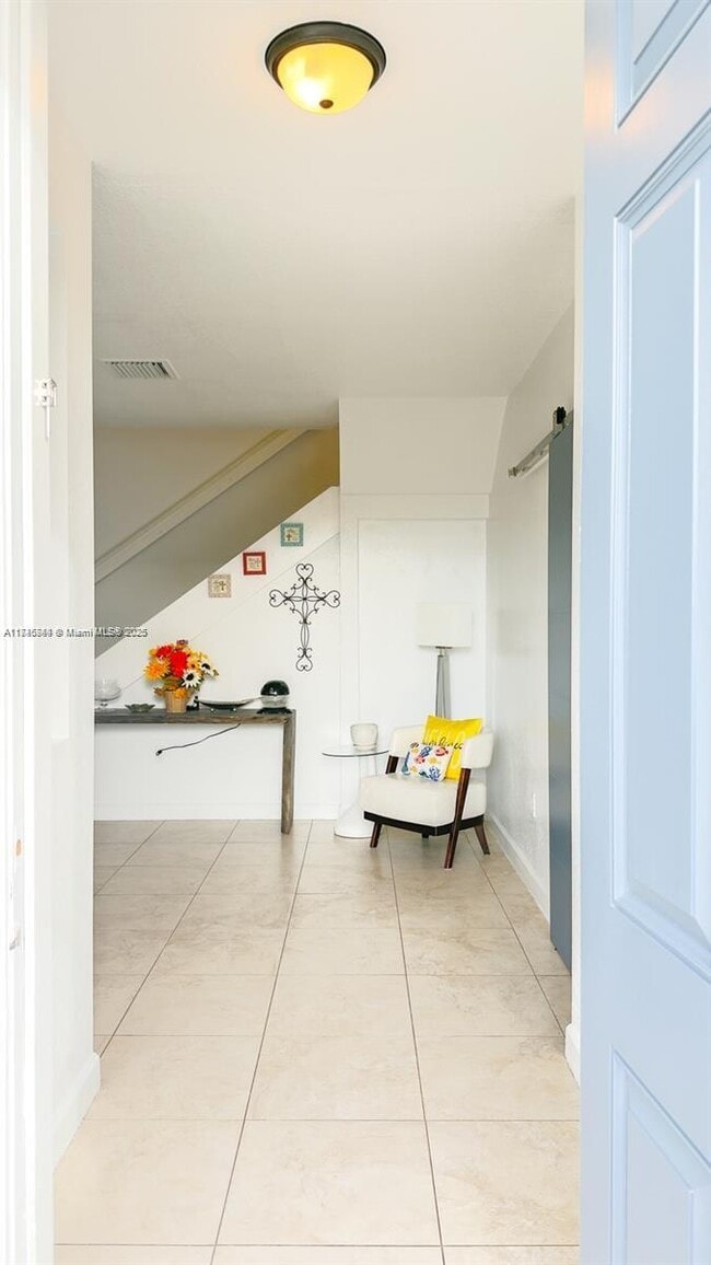 1001 NE 208th St in Miami, FL - Building Photo - Building Photo