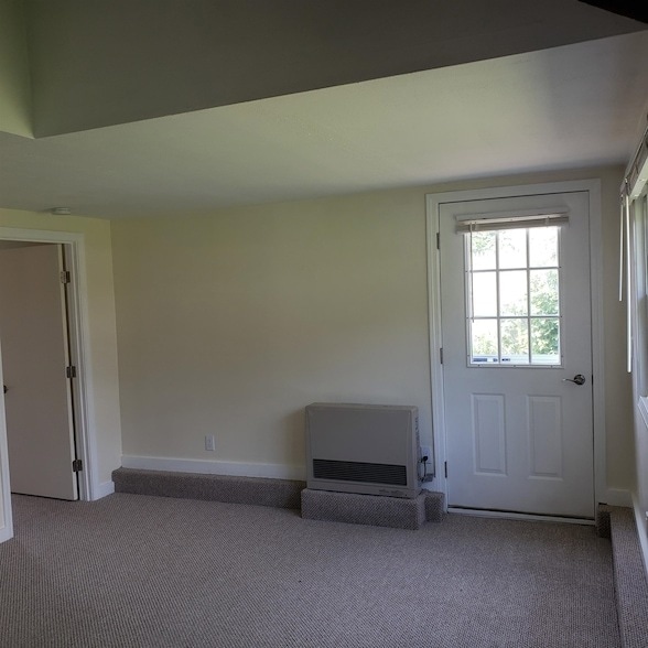 49 Pine Hill Rd in Berwick, ME - Building Photo - Building Photo