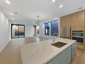 4928 Milam St in Dallas, TX - Building Photo