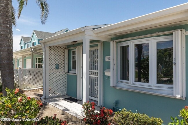 302 Emerald Pl E in Satellite Beach, FL - Building Photo - Building Photo