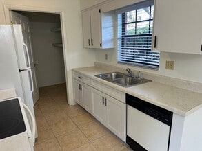 706 Lee St in Leesburg, FL - Building Photo - Building Photo