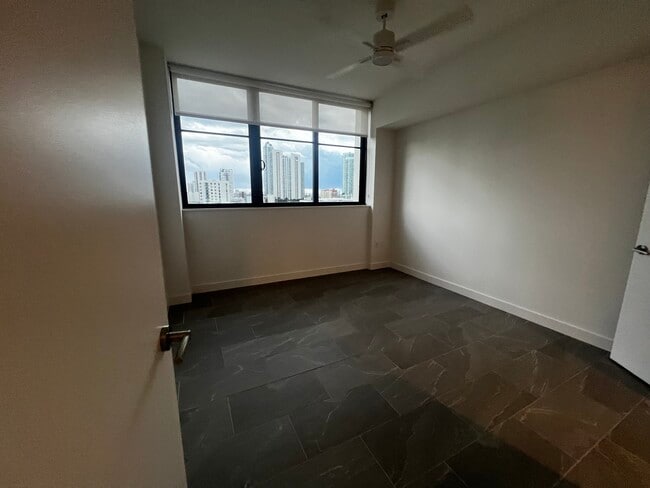 162 NE 23rd St, Unit A1 in Miami, FL - Building Photo - Building Photo