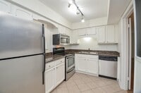 565 N Post Oak Ln photo'