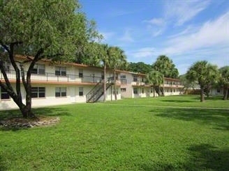 University Oaks Apartments