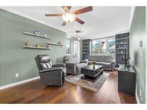 15988-15926 109 in Surrey, BC - Building Photo - Building Photo