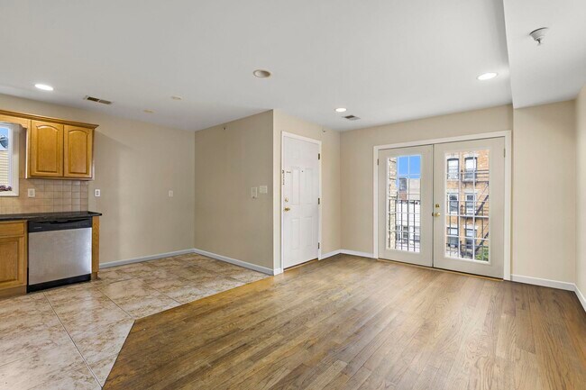 304 49th St in Union City, NJ - Building Photo - Building Photo