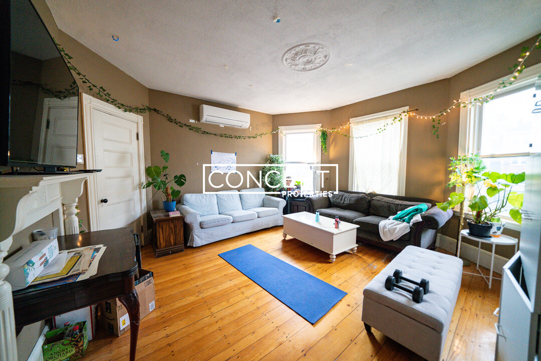 100 Calumet St, Unit 2 in Boston, MA - Building Photo