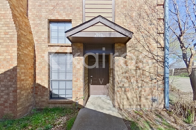 2106 Woodnote Ln in Garland, TX - Building Photo - Building Photo