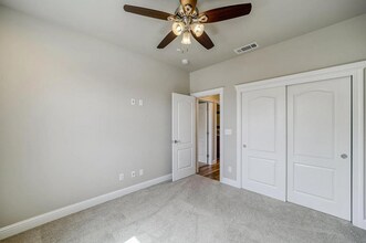 4585 Risstay Way in Shasta Lake, CA - Building Photo - Building Photo