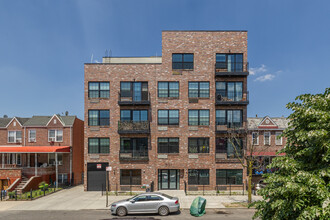 301 Covert St in Brooklyn, NY - Foto de edificio - Building Photo