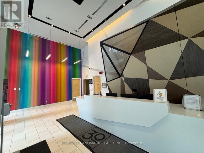 30-2630 Roehampton Ave in Toronto, ON - Building Photo - Building Photo