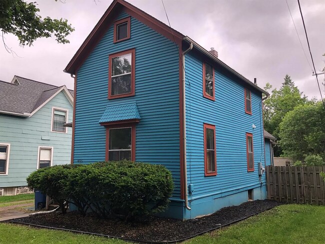 605 W Washington St in Ann Arbor, MI - Building Photo - Building Photo