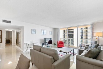 5440 N Ocean Dr, Unit 505 in Riviera Beach, FL - Building Photo - Building Photo