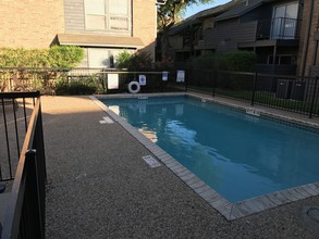 Ventura Apartments in Austin, TX - Building Photo - Building Photo