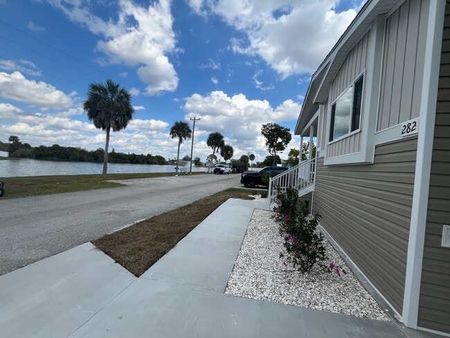 property at 282 Giraffe Dr