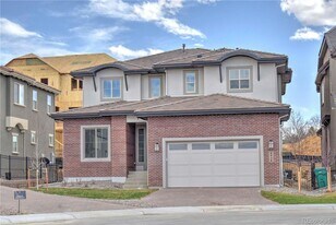 6040 S Olive Ct in Centennial, CO - Building Photo