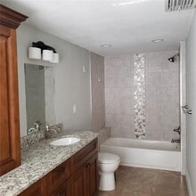 6014 Southern Comfort Blvd in Tampa, FL - Building Photo - Building Photo