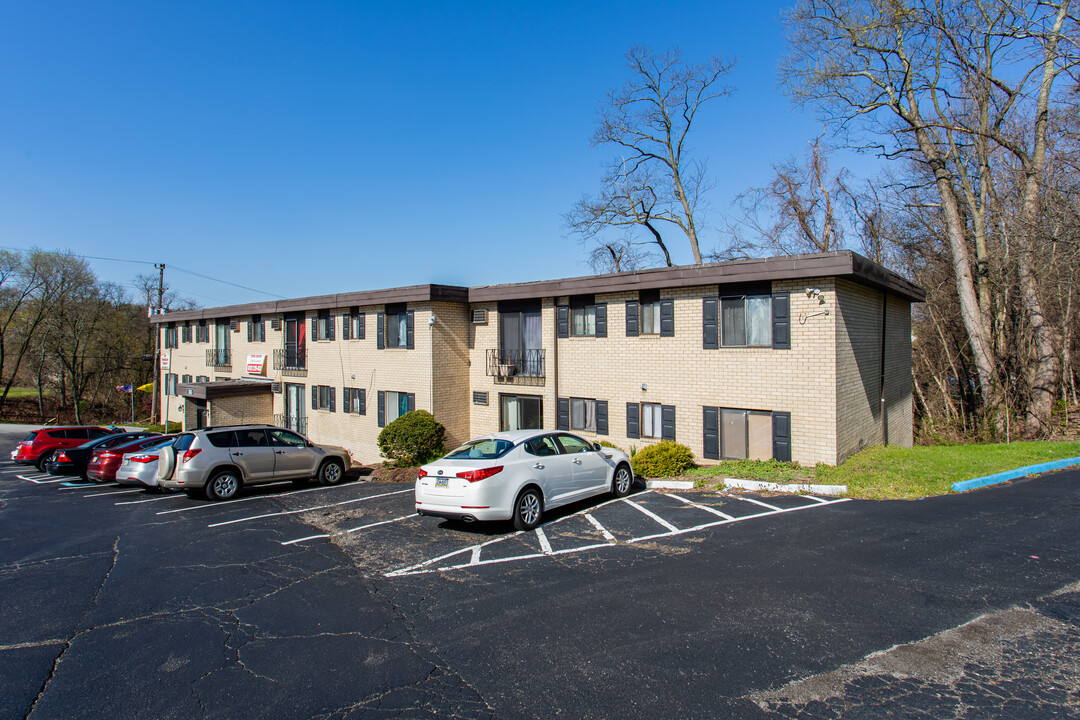 Fountain Square in North Versailles, PA - Building Photo