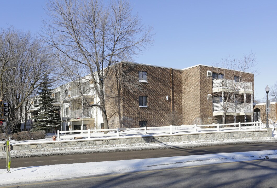 Engels Apartments in Anoka, MN - Building Photo