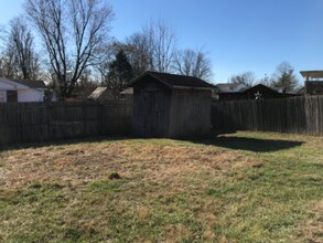 214 Westmoreland Ct in Georgetown, KY - Building Photo - Building Photo