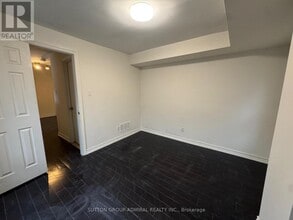 180 Carlton St. in Toronto, ON - Building Photo - Building Photo