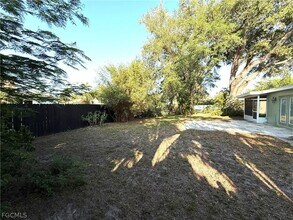 1354 Stadler Dr in Ft. Myers, FL - Building Photo - Building Photo