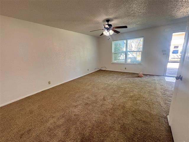 2426 N Graham Dr in Arlington, TX - Building Photo - Building Photo