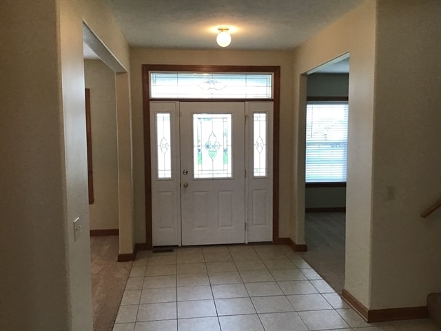 408 Sherman Ln in Poplar Grove, IL - Foto de edificio - Building Photo