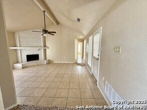 6310 Candleview Ct in San Antonio, TX - Building Photo - Building Photo