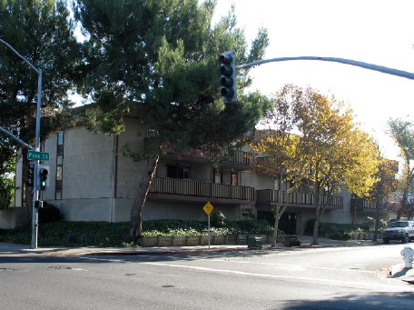 Clayton Pines Apartments in Concord, CA - Building Photo - Building Photo