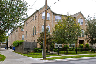 4222 Holland Ave in Dallas, TX - Building Photo - Building Photo