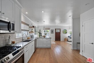 3627 Veteran Ave in Los Angeles, CA - Foto de edificio - Building Photo