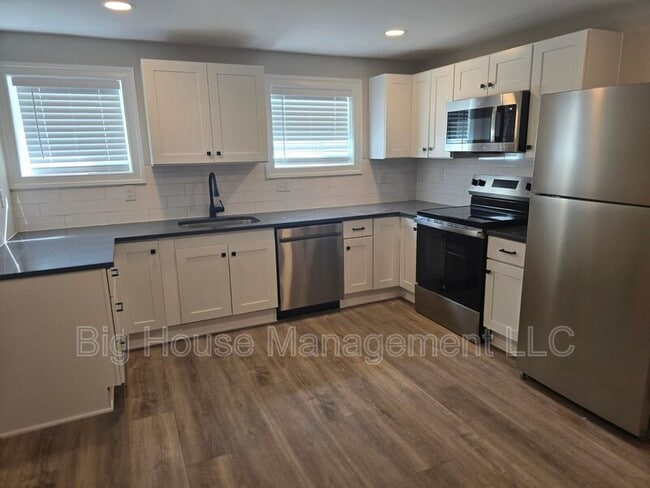 property at 707 Druid Park Lake Dr