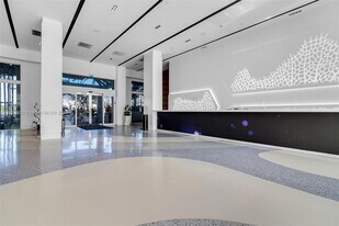 650 West Ave, Unit 003112 in Miami Beach, FL - Building Photo