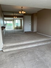12900 Lake Ave, Unit 1217 in Lakewood, OH - Building Photo - Building Photo