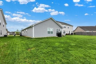 5549 Wild Horse Dr in Indianapolis, IN - Foto de edificio - Building Photo
