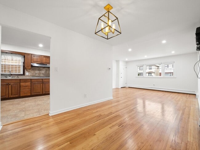 412 Cator Ave in Jersey City, NJ - Building Photo - Building Photo