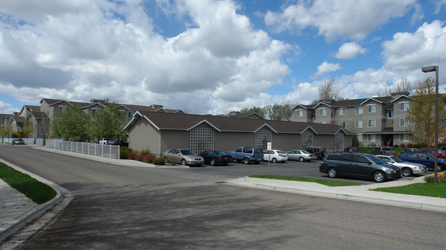 Logger Creek at Parkcenter in Boise, ID - Building Photo - Building Photo