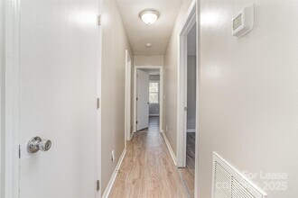 6165 Meadow Rose Ln in Charlotte, NC - Building Photo - Building Photo