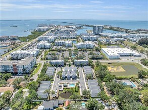 4703 Jennings Bay Ct in Tampa, FL - Building Photo - Building Photo