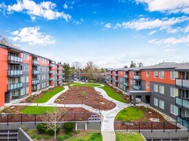7021 Sand Point Way NE in Seattle, WA - Building Photo