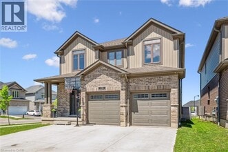 151 Mountain Holly Ct in Waterloo, ON - Building Photo - Building Photo