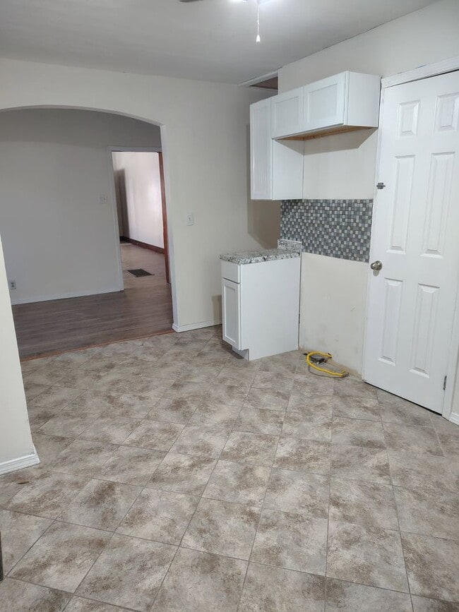 217 Martinson N in Wichita, KS - Building Photo - Building Photo