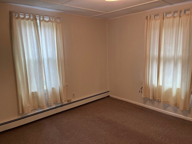 446 Windham Rd, Unit 1 in Willimantic, CT - Building Photo - Building Photo