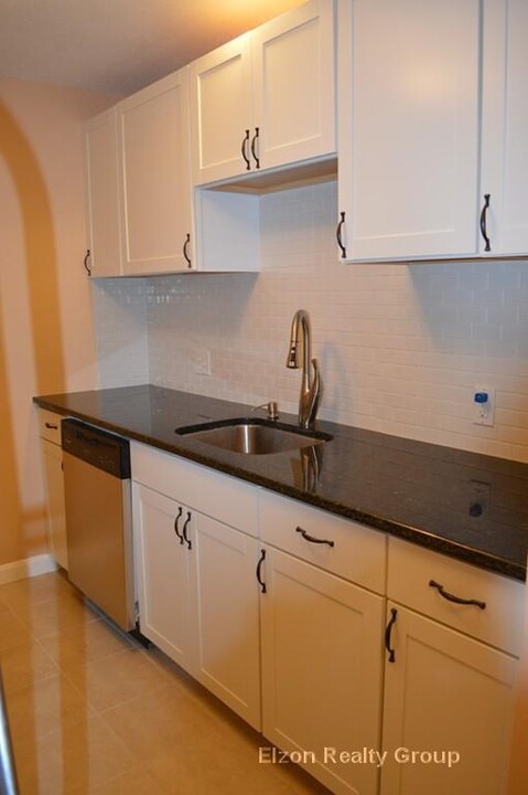 276 Chestnut Hill Ave, Unit #13 in Boston, MA - Building Photo