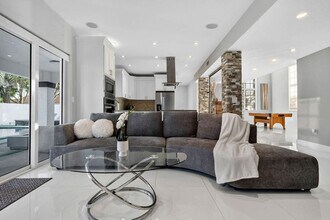 5161 SW 159th Ct in Miami, FL - Building Photo - Building Photo